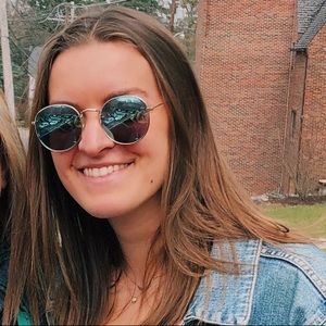 Meet your Posher, Ally